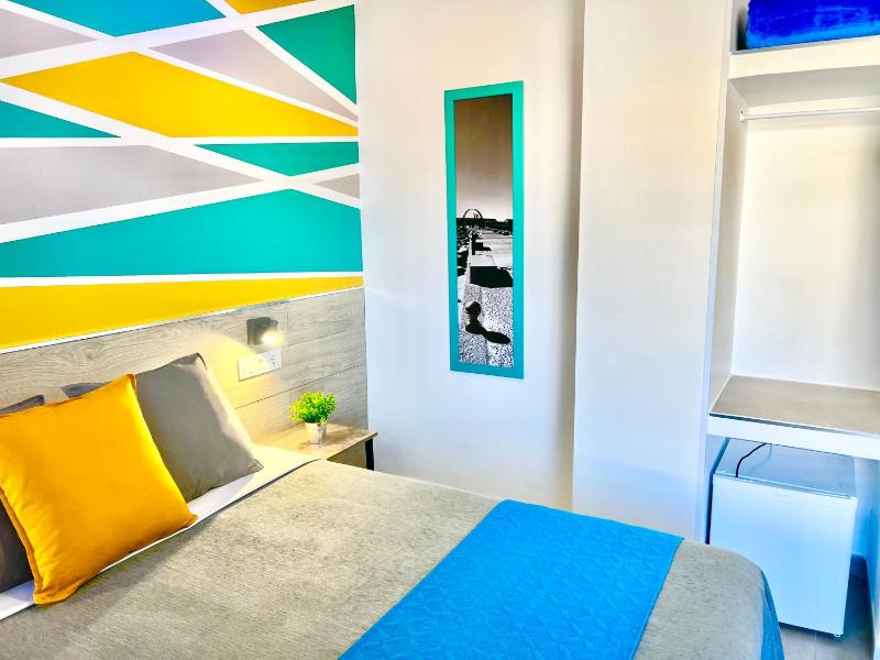 Single Room with Private Bathroom image 3