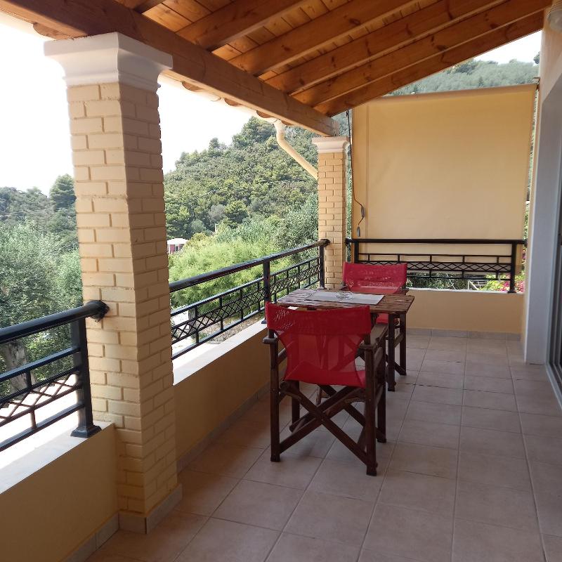Studio Apartment with Sea View image 4