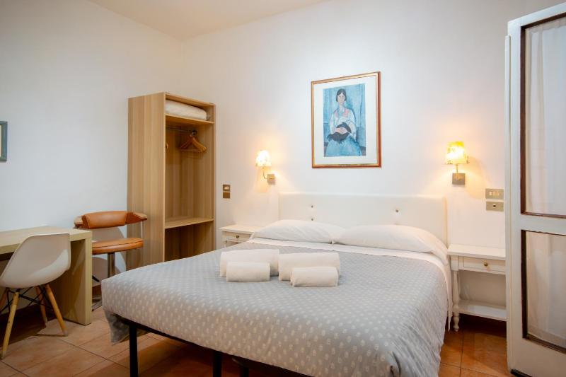 Budget Double Room image 1