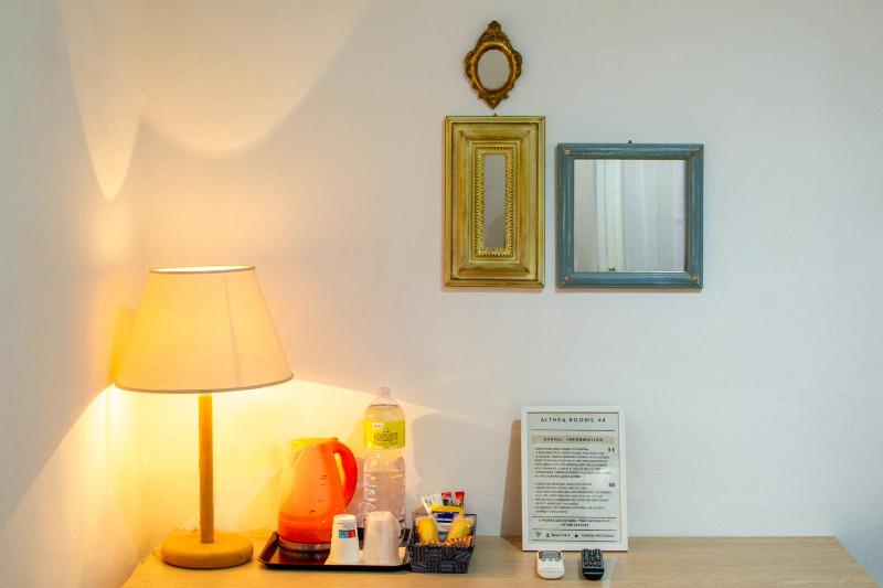 Budget Double Room image 4