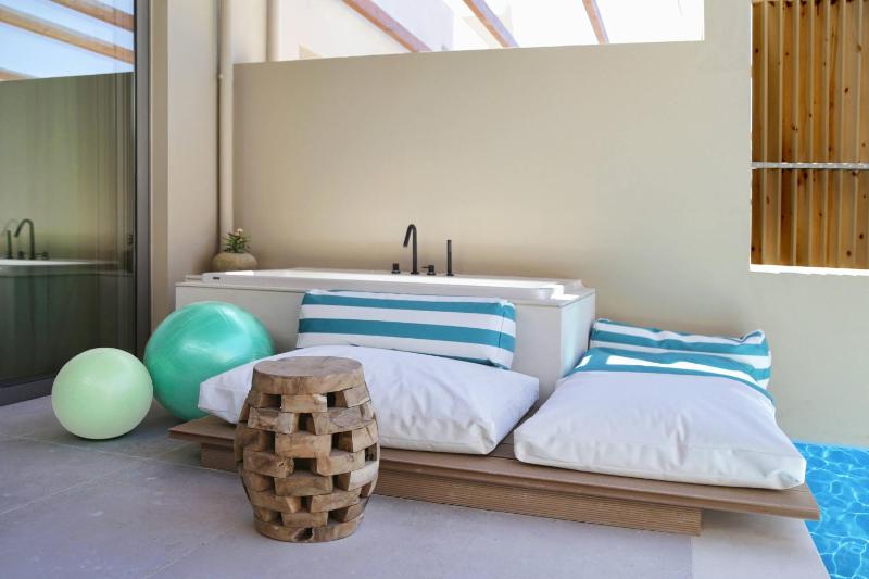 Upbeat Retreat Pool View with Plunge Pool  image 3