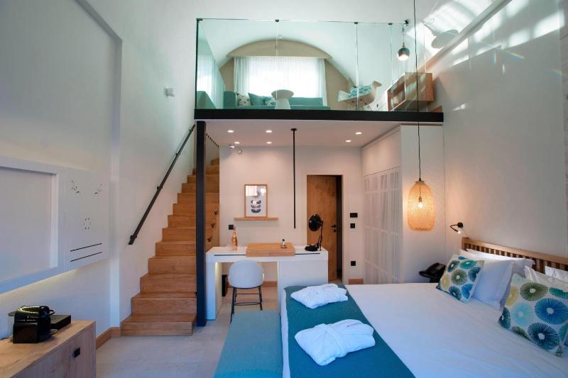 Wellness Loft Pool View with Whirlpool  image 4