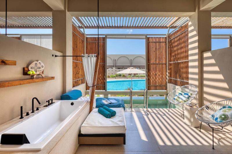Upbeat Retreat Pool View with Plunge Pool  image 1