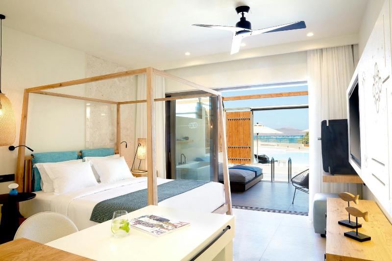 Upbeat Retreat Sea View with Plunge Pool  image 4