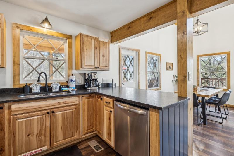 High Top Cabin cabin - image 9