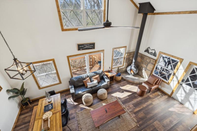 High Top Cabin cabin - image 11