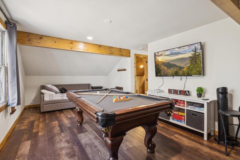 High Top Cabin cabin - image 34