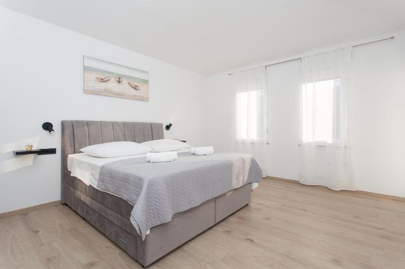 Family friendly house with a swimming pool Srinjine Split - 23770 - image 12