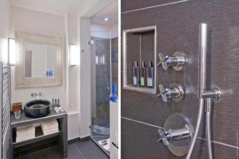 Superior Double Room image 3