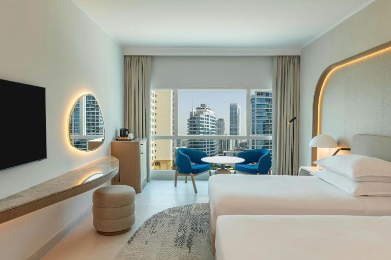 Deluxe Twin Room - JBR View, Private beach Access image 3