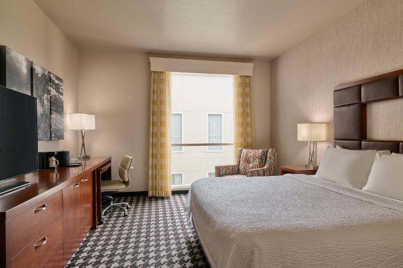 Courtyard by Marriott Denver Downtown - image 4