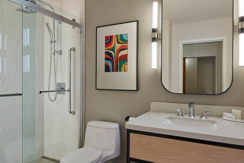 Courtyard by Marriott Denver Downtown - image 5