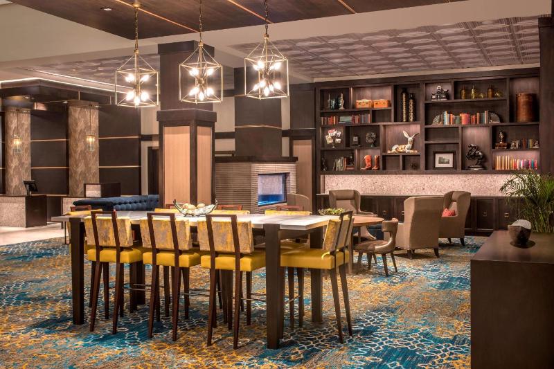Courtyard by Marriott Denver Downtown - image 12