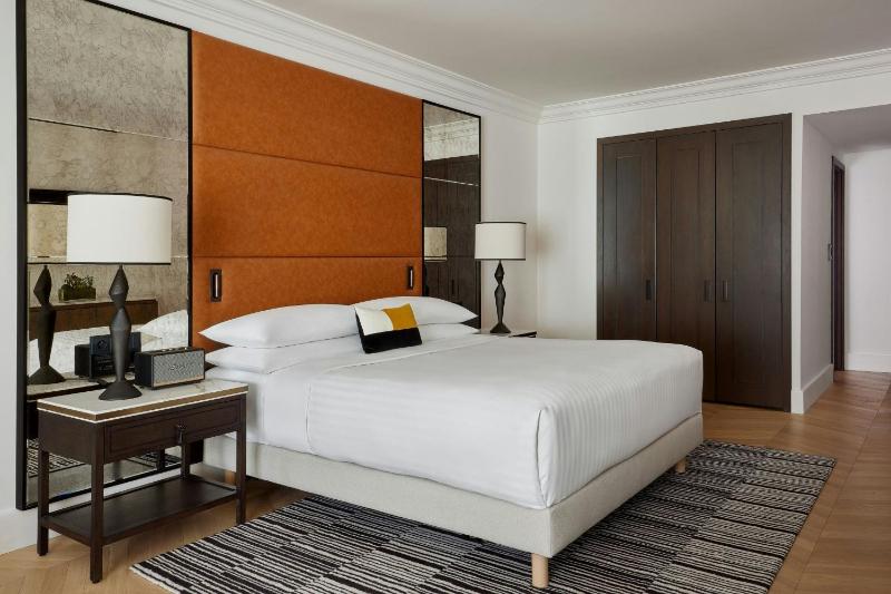 Junior Suite image 4