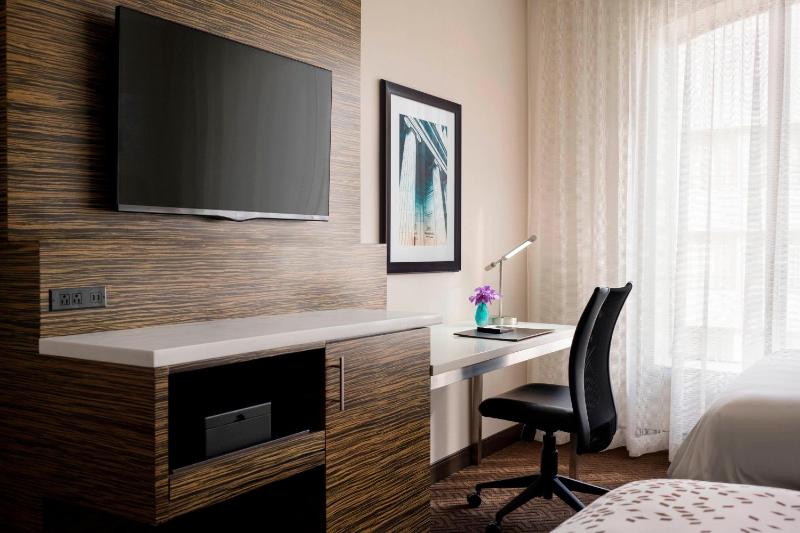 Renaissance Denver Downtown City Center Hotel - image 22