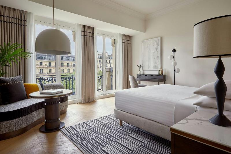 King Room with Champs Elysées View image 1