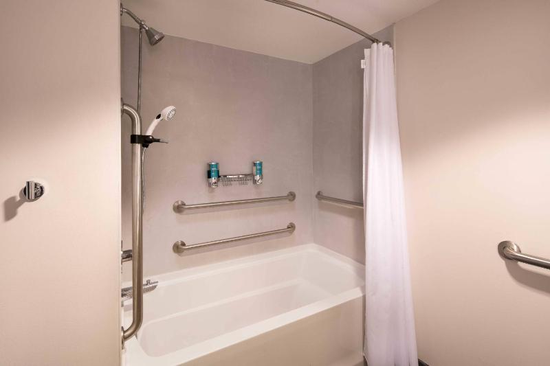 Aloft by Marriott Scottsdale - image 5