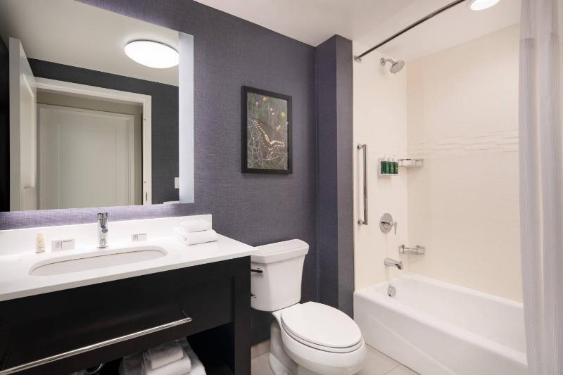 Two-Bedroom Suite image 2
