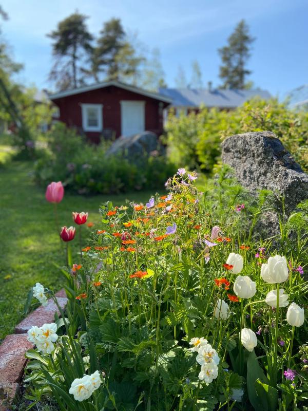 Double or Twin Room with Garden View image 2