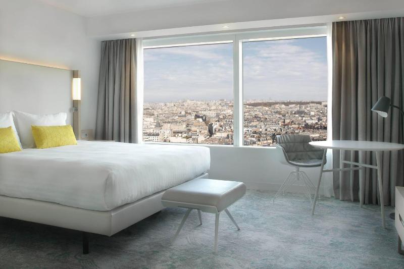 King Room with Parisian View  image 4