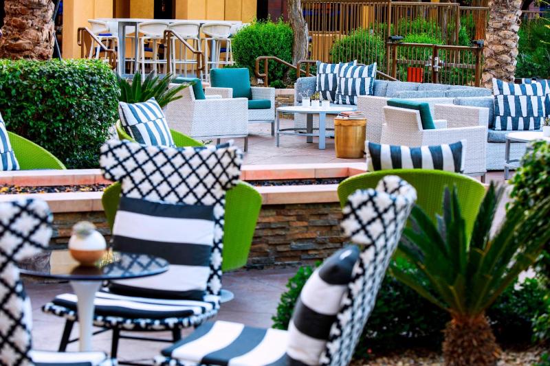 Renaissance Palm Springs Hotel - image 36