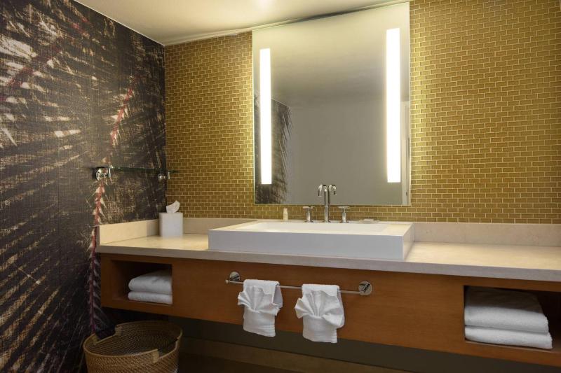 Renaissance Palm Springs Hotel - image 39