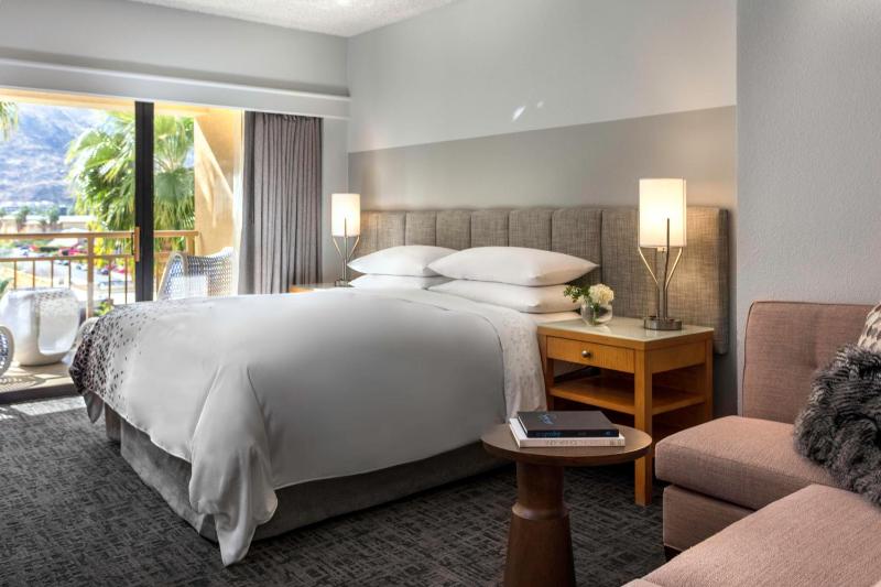 Renaissance Palm Springs Hotel - image 31