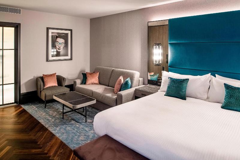 Junior Suite image 1