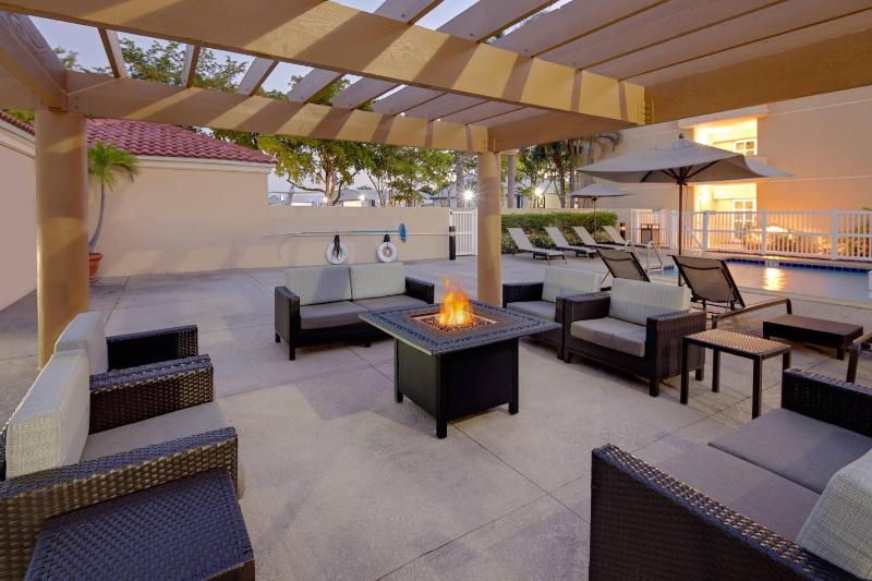 Courtyard by Marriott Fort Lauderdale North/Cypress Creek - image 20