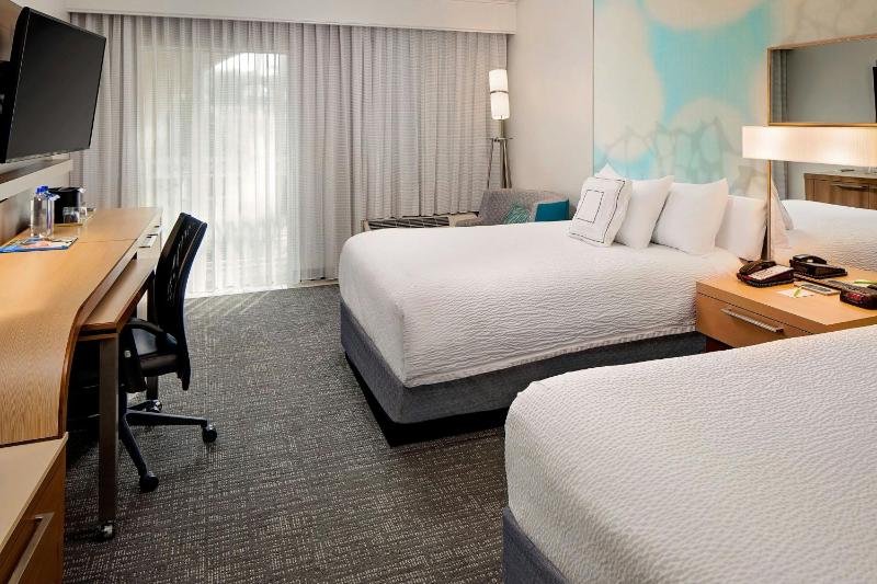 Courtyard by Marriott Fort Lauderdale North/Cypress Creek - image 2
