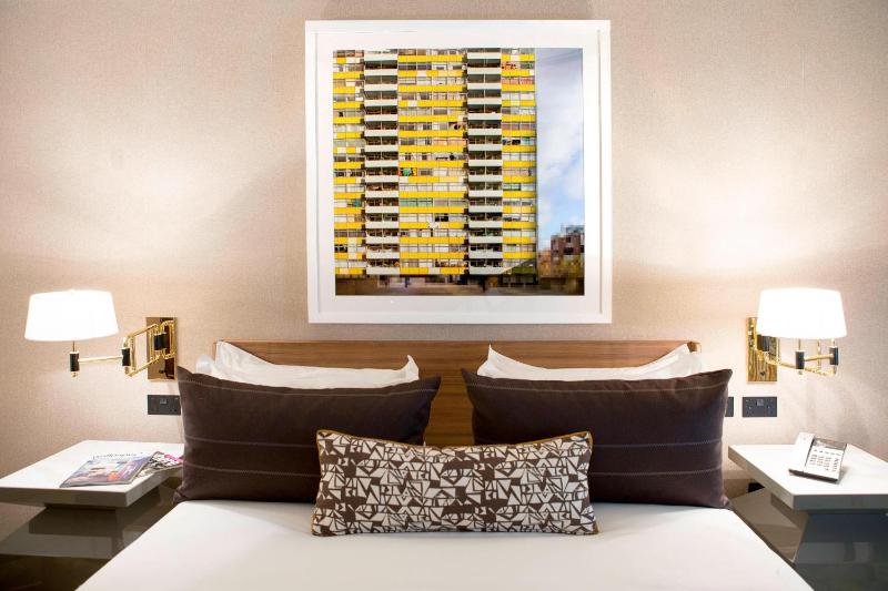 Queen Room image 1