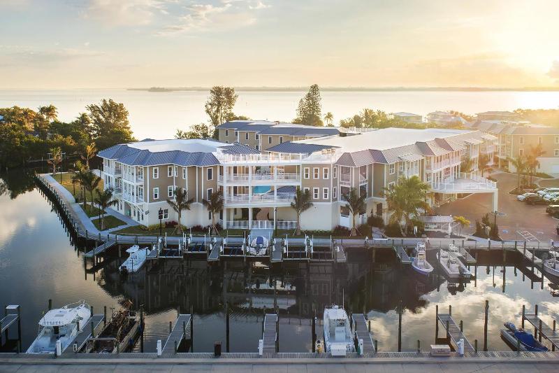 Waterline Villas & Marina Autograph Collection - image 1