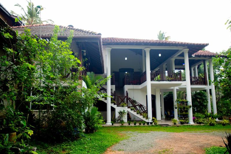 Crystal White Villa - image 13