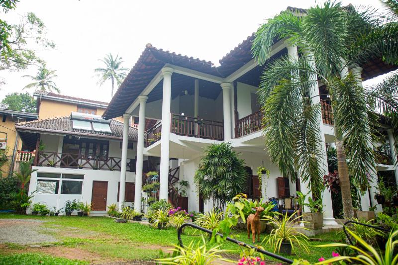 Crystal White Villa - image 20