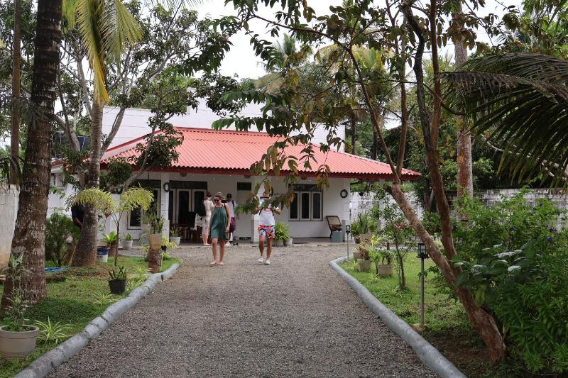 Shinestar Villa Mirissa - image 6