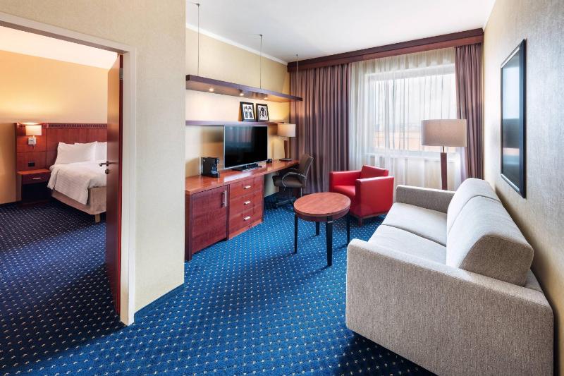 Courtyard by Marriott Prague City - image 11