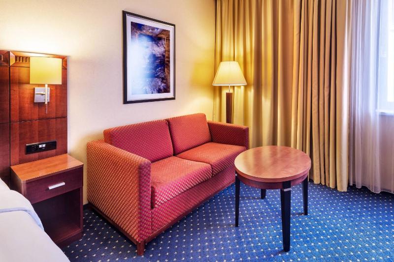 Courtyard by Marriott Prague City - image 14