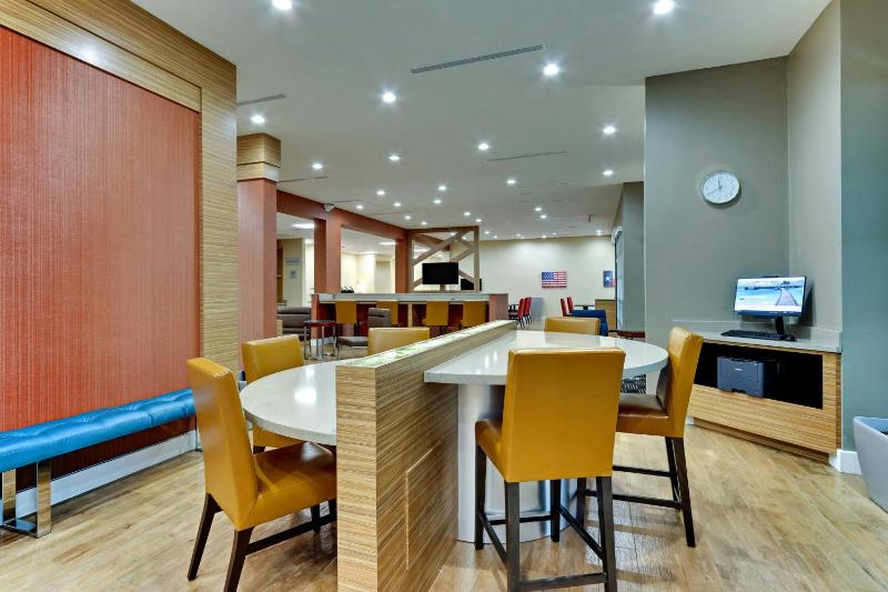 TownePlace Suites by Marriott Houston Northwest/Beltway 8 - image 13
