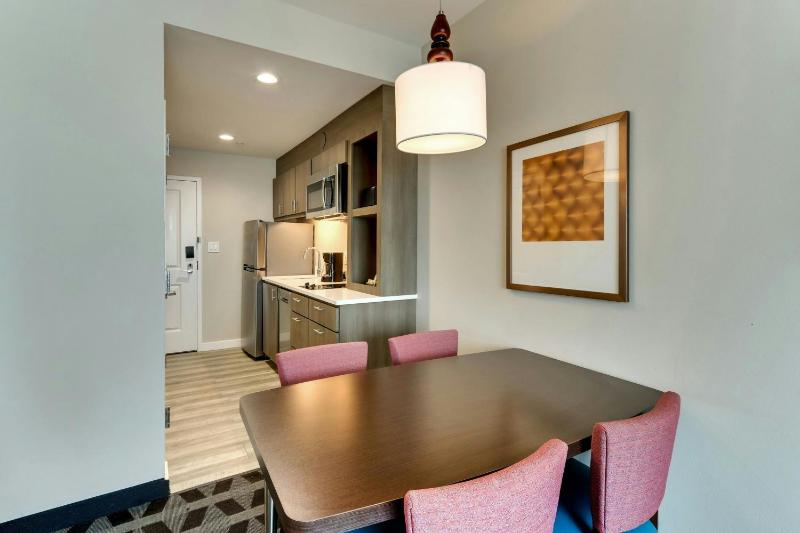TownePlace Suites by Marriott Houston Northwest/Beltway 8 - image 44