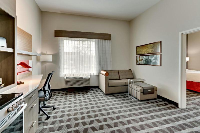 TownePlace Suites by Marriott Houston Northwest/Beltway 8 - image 24