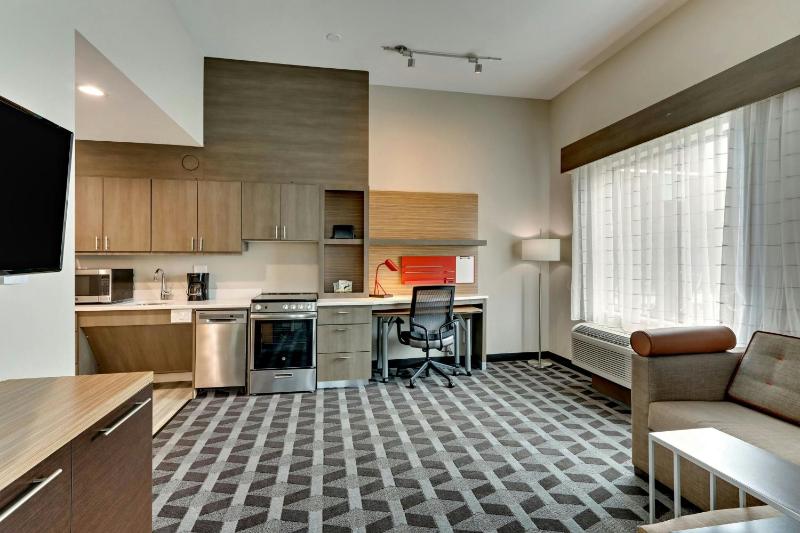TownePlace Suites by Marriott Houston Northwest/Beltway 8 - image 22