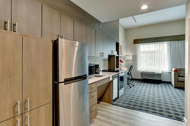 TownePlace Suites by Marriott Houston Northwest/Beltway 8 - image 9
