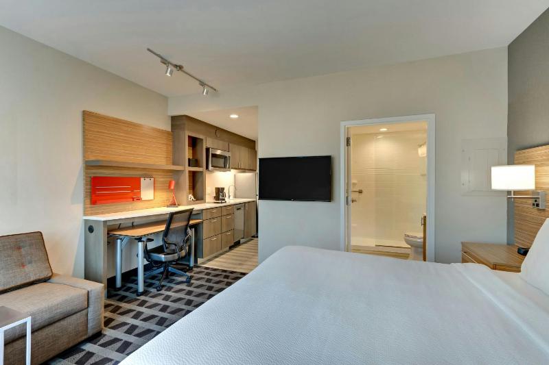 TownePlace Suites by Marriott Houston Northwest/Beltway 8 - image 31