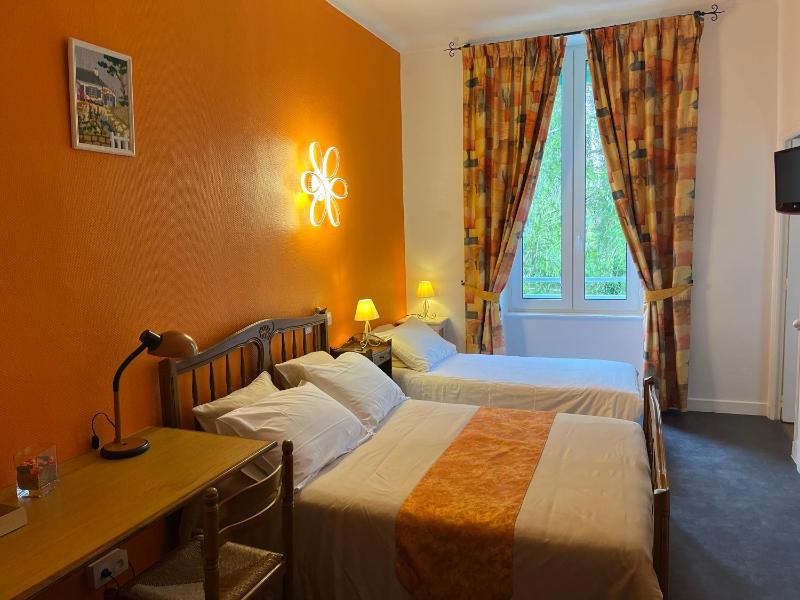 Comfort Triple Room image 1