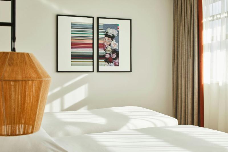 Deluxe Twin Room image 4