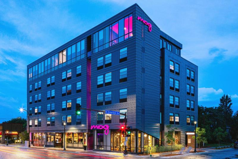 Moxy Minneapolis Uptown - image 16