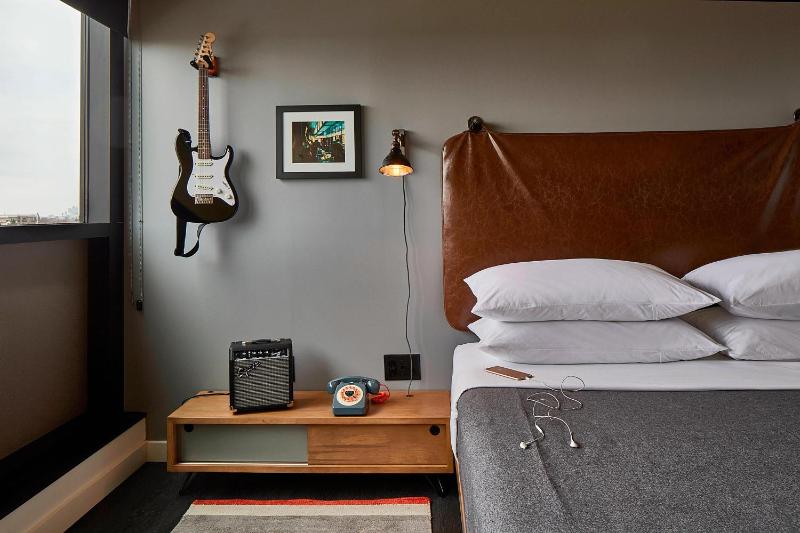 Moxy Minneapolis Uptown - image 13
