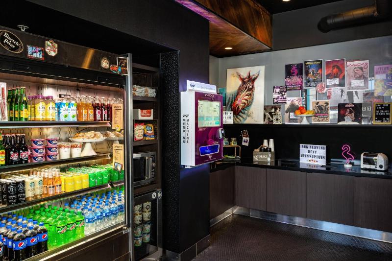 Moxy Minneapolis Uptown - image 9