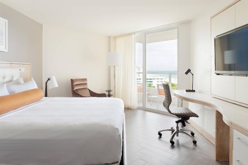 King Room with Ocean View and Balcony image 3