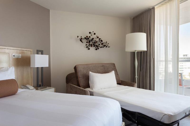 King Room with Ocean View and Balcony image 4